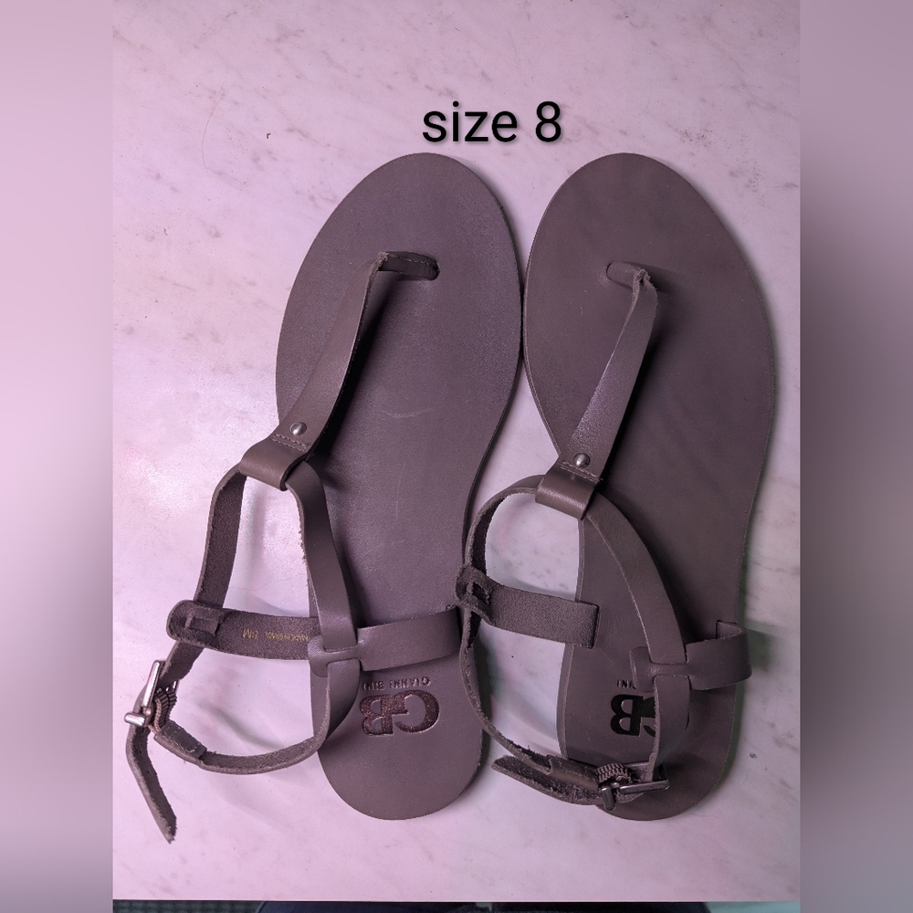 GB Gianni Bini Gray Leather Sandals Size 8